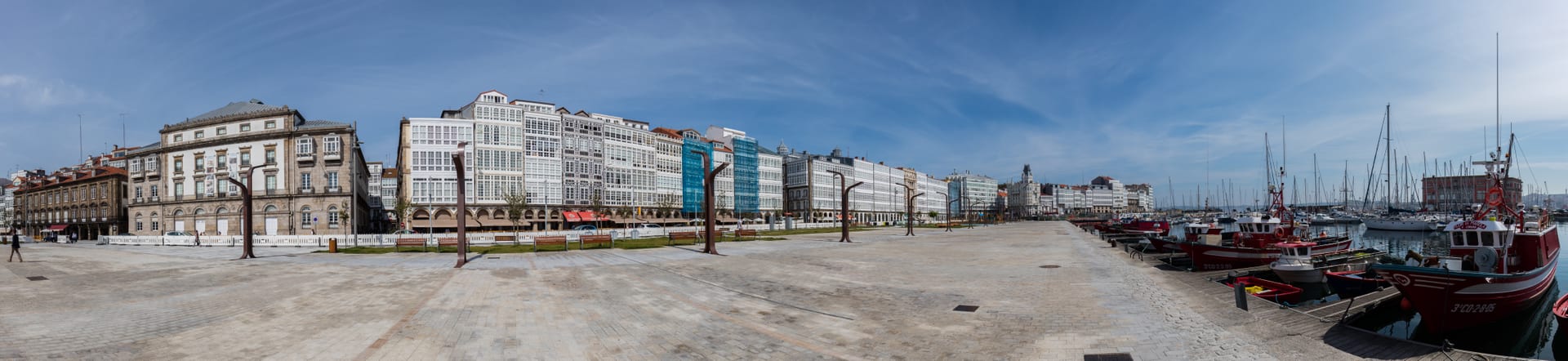 La Coruña harbour and cruise port
